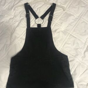 BLACK SHORT OVERALLS